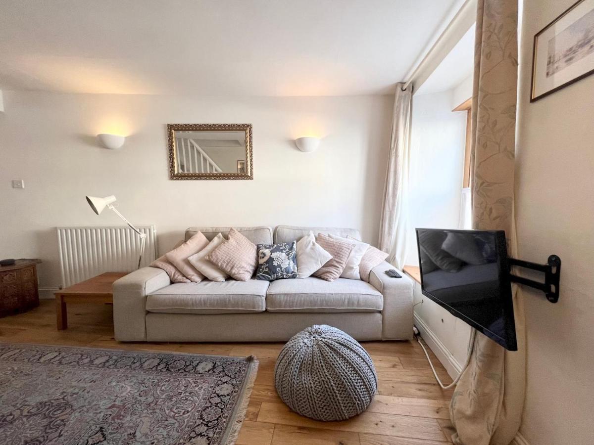 Pass The Keys 64 Church Street Characterful 2-Bed Cottage In The Heart Of Town Kingsbridge  Ngoại thất bức ảnh